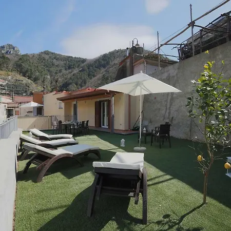 Casa Rosanna بيت للعطل